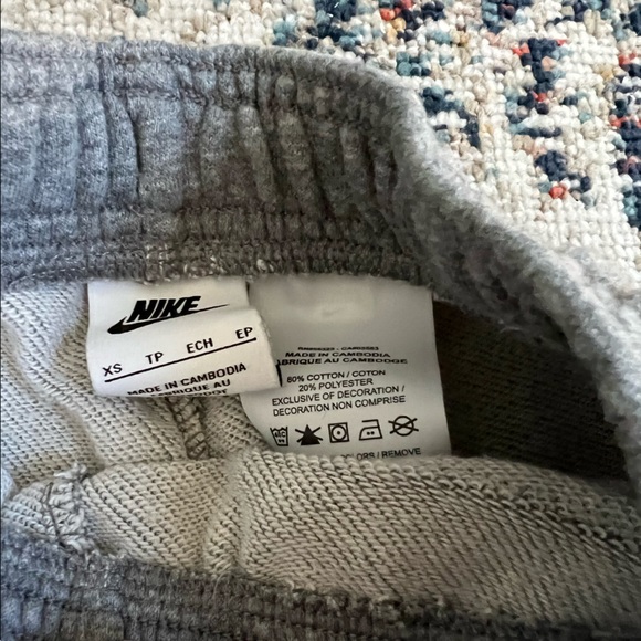 Boys Nike Shorts - Picture 4 of 4